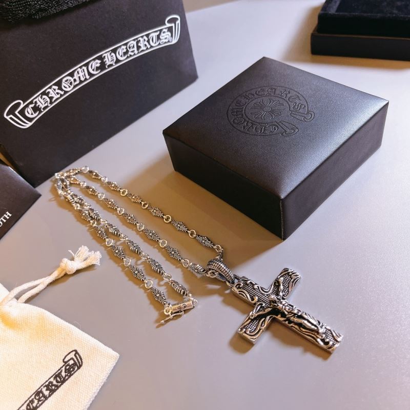 Ch*0me He**ts necklaces